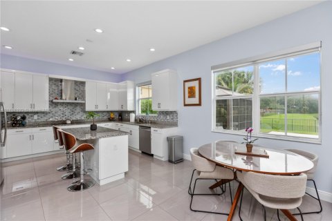 House in Cooper City, Florida 5 bedrooms, 300.45 sq.m. № 1663454 - photo 17
