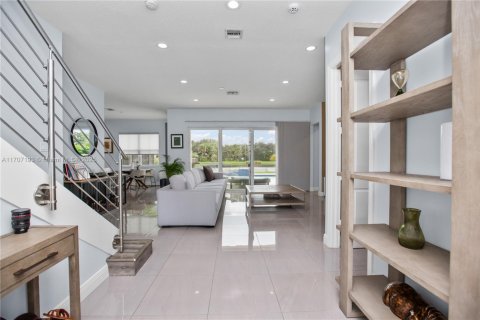 House in Cooper City, Florida 5 bedrooms, 300.45 sq.m. № 1663454 - photo 14