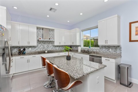 House in Cooper City, Florida 5 bedrooms, 300.45 sq.m. № 1663454 - photo 21