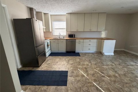 Villa ou maison à louer à Seffner, Floride: 3 chambres, 114.73 m2 № 2425603 - photo 12