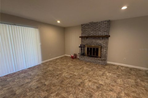 Villa ou maison à louer à Seffner, Floride: 3 chambres, 114.73 m2 № 2425603 - photo 8