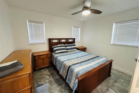 Condo in Sunrise, Florida, 2 bedrooms № 2182343 - photo 10