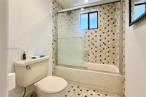 Apartment in Miami, Florida 1 bedroom, 65.5 sq.m. № 2077416 - photo 14
