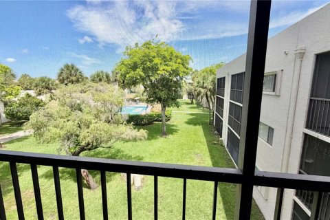 Apartment in Miami, Florida 1 bedroom, 65.5 sq.m. № 2077416 - photo 10