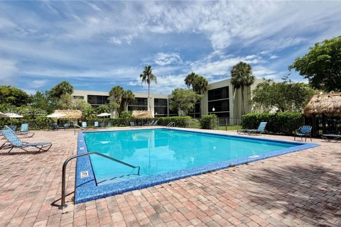 Apartment in Miami, Florida 1 bedroom, 65.5 sq.m. № 2077416 - photo 17