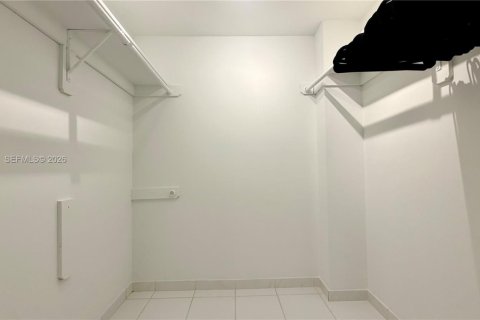 Apartment in Miami, Florida 1 bedroom, 65.5 sq.m. № 2077416 - photo 13