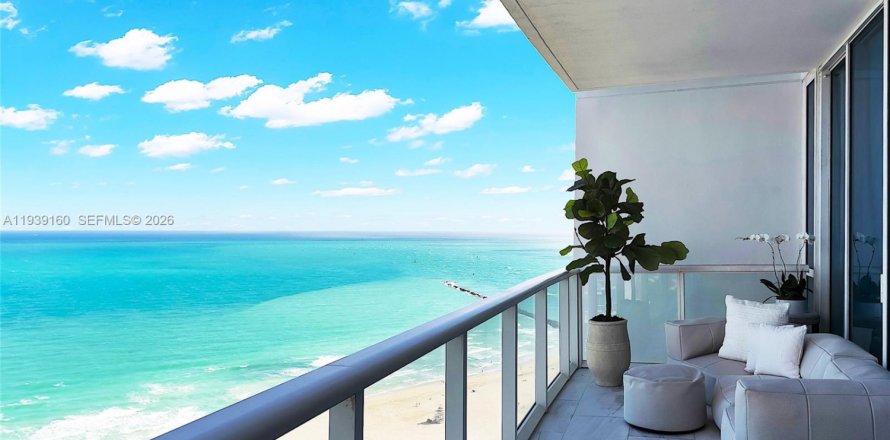 Condo in Miami Beach, Florida, 2 bedrooms  № 1996807