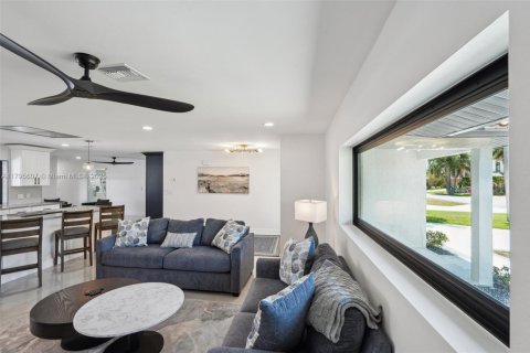 Casa en venta en Cape Coral, Florida, 3 dormitorios, 194.07 m2 № 1864018 - foto 6
