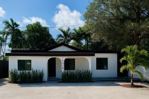 Casa en venta en Miami, Florida, 3 dormitorios, 98.38 m2 № 1986029 - foto 1