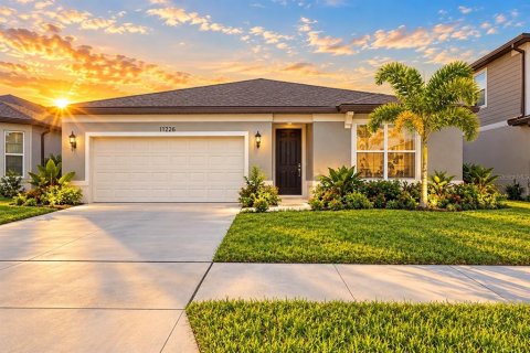 Villa ou maison à Thonotosassa, Floride 4 chambres, 171.78 m2 № 2430467