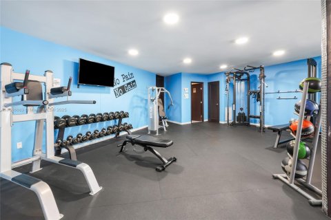 Condo in Miami, Florida, 2 bedrooms  № 1821650 - photo 27