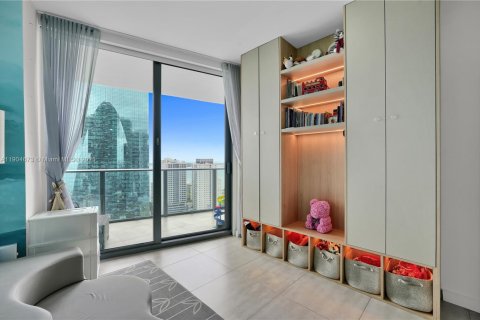 Condo in Miami, Florida, 3 bedrooms  № 1955895 - photo 18