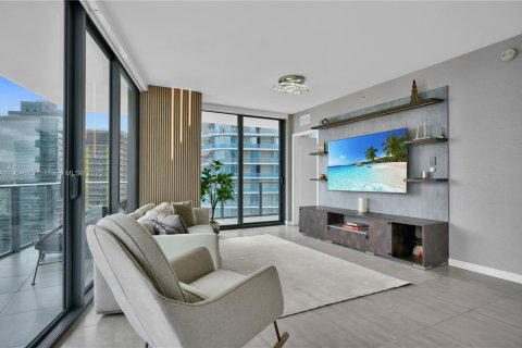 Condo in Miami, Florida, 3 bedrooms  № 1955895 - photo 5