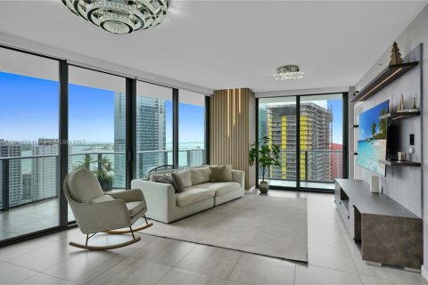 Condo in Miami, Florida, 3 bedrooms  № 1955895 - photo 2