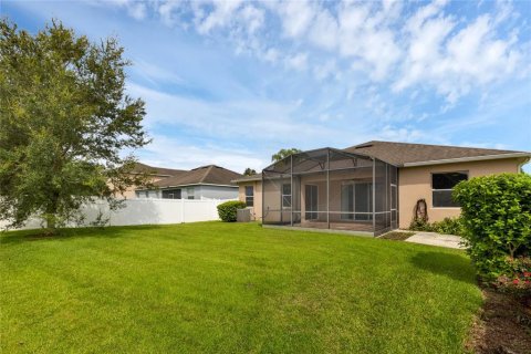 Villa ou maison à louer à Mount Dora, Floride: 3 chambres, 231.79 m2 № 1828546 - photo 12