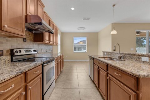 Villa ou maison à louer à Mount Dora, Floride: 3 chambres, 231.79 m2 № 1828546 - photo 5