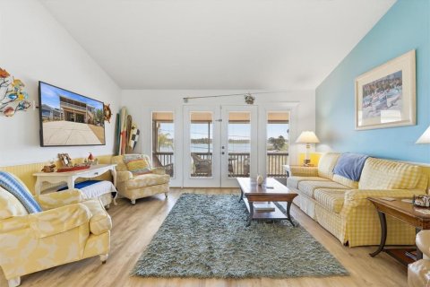 Casa en venta en Crystal River, Florida, 3 dormitorios, 111.48 m2 № 2097784 - foto 4