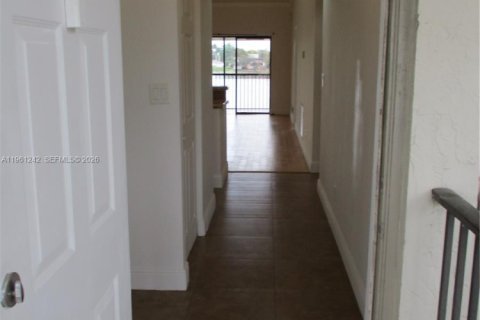 Condo in Oakland Park, Florida, 2 bedrooms  № 2024293 - photo 7