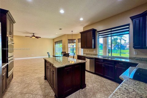 Villa ou maison à louer à Boynton Beach, Floride: 5 chambres, 310.01 m2 № 1882511 - photo 6