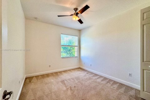 Villa ou maison à louer à Boynton Beach, Floride: 5 chambres, 310.01 m2 № 1882511 - photo 15