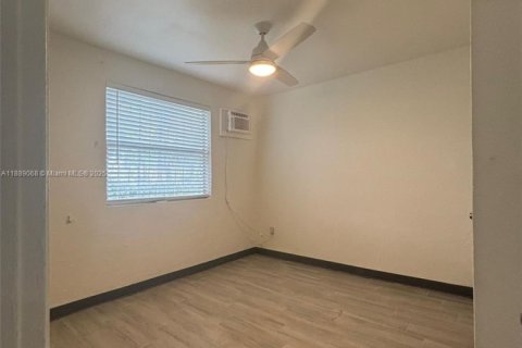 Снять в аренду квартиру в Майами, Флорида 1 спальня, 37.16м2, № 1944628 - фото 15