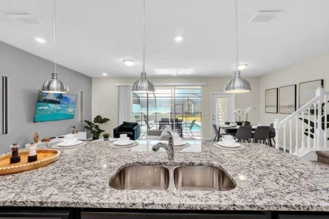 Townhouse in Davenport, Florida 5 bedrooms, 210.8 sq.m. № 1562757 - photo 19