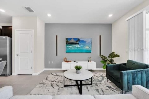 Townhouse in Davenport, Florida 5 bedrooms, 210.8 sq.m. № 1562757 - photo 7