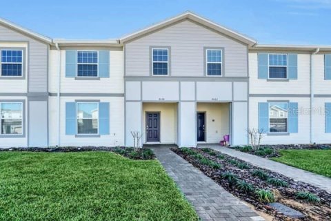 Townhouse in Davenport, Florida 5 bedrooms, 210.8 sq.m. № 1562757 - photo 1