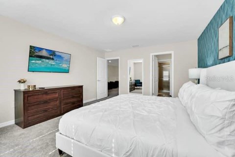 Townhouse in Davenport, Florida 5 bedrooms, 210.8 sq.m. № 1562757 - photo 23