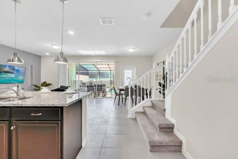 Townhouse in Davenport, Florida 5 bedrooms, 210.8 sq.m. № 1562757 - photo 20