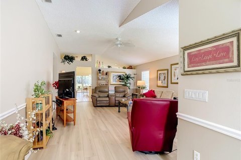 Villa ou maison à vendre à New Port Richey, Floride: 3 chambres, 174.1 m2 № 2238825 - photo 16