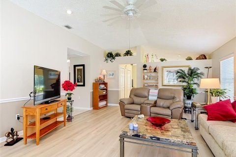 Villa ou maison à vendre à New Port Richey, Floride: 3 chambres, 174.1 m2 № 2238825 - photo 18