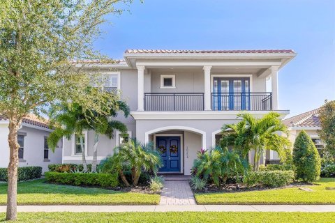 House in Orlando, Florida 5 bedrooms, 391.21 sq.m. № 2095378