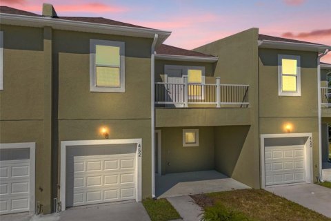 Touwnhouse à Davenport, Floride 4 chambres, 189.06 m2 № 2438382