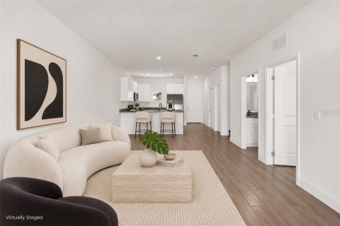 Touwnhouse à vendre à Davenport, Floride: 4 chambres, 189.06 m2 № 2438382 - photo 5
