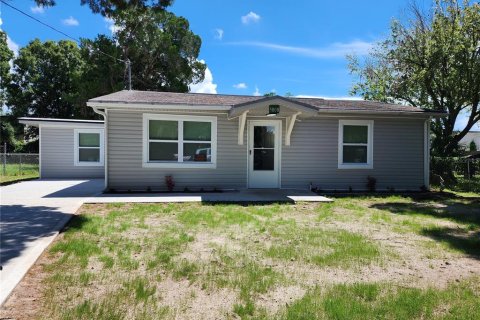 Casa en venta en Port Richey, Florida, 4 dormitorios, 117.99 m2 № 1910699 - foto 1