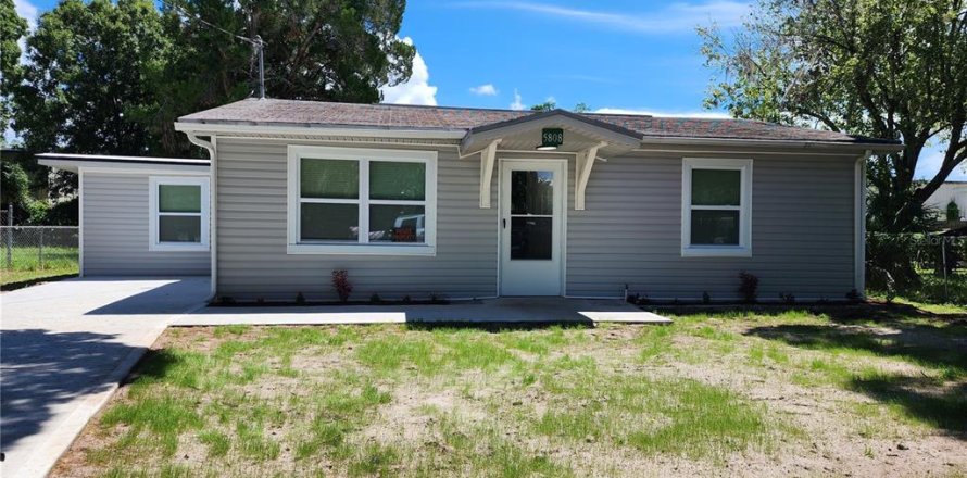 Casa en Port Richey, Florida 4 dormitorios, 117.99 m2 № 1910699