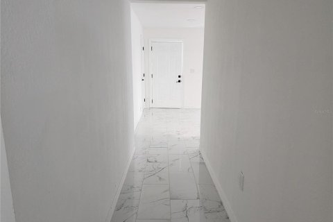 Casa en venta en Port Richey, Florida, 4 dormitorios, 117.99 m2 № 1910699 - foto 15