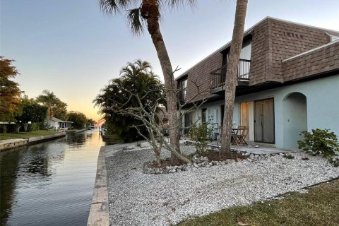 Condo in Longboat Key, Florida, 2 bedrooms  № 1833296 - photo 16