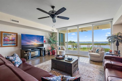Copropriété à vendre à Saint Petersburg, Floride: 3 chambres, 274.06 m2 № 1566118 - photo 13