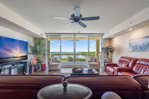Copropriété à vendre à Saint Petersburg, Floride: 3 chambres, 274.06 m2 № 1566118 - photo 15