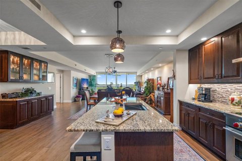 Copropriété à vendre à Saint Petersburg, Floride: 3 chambres, 274.06 m2 № 1566118 - photo 9