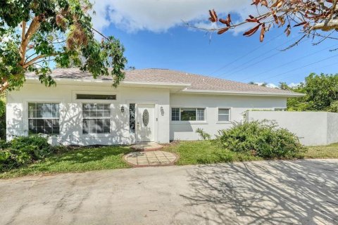 Casa en Sarasota, Florida 3 dormitorios, 237.83 m2 № 2370699