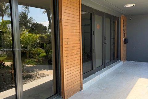 Villa ou maison à vendre à North Miami Beach, Floride: 4 chambres, 190.64 m2 № 2069400 - photo 23