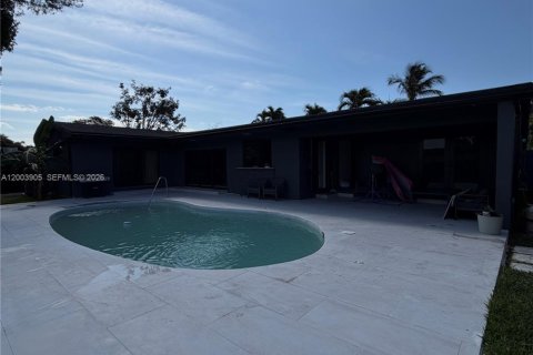 Villa ou maison à vendre à North Miami Beach, Floride: 4 chambres, 190.64 m2 № 2069400 - photo 22