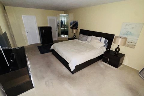 Condominio en venta en Miami Beach, Florida, 2 dormitorios, 143.07 m2 № 1985520 - foto 24