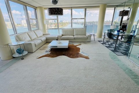 Condominio en venta en Miami Beach, Florida, 2 dormitorios, 143.07 m2 № 1985520 - foto 11