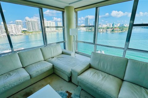 Condominio en venta en Miami Beach, Florida, 2 dormitorios, 143.07 m2 № 1985520 - foto 2