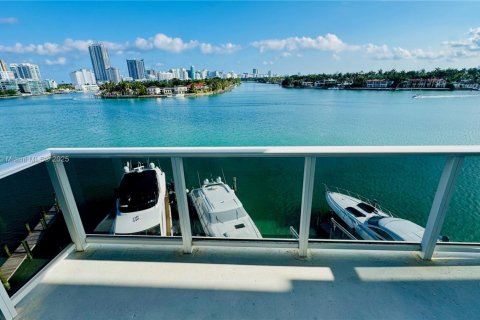 Condominio en venta en Miami Beach, Florida, 2 dormitorios, 143.07 m2 № 1985520 - foto 5