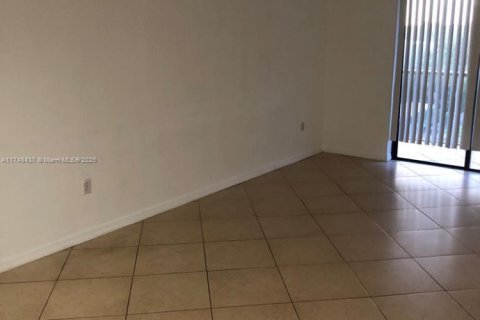 Copropriété à vendre à North Miami Beach, Floride: 1 chambre, 66.89 m2 № 1958897 - photo 5